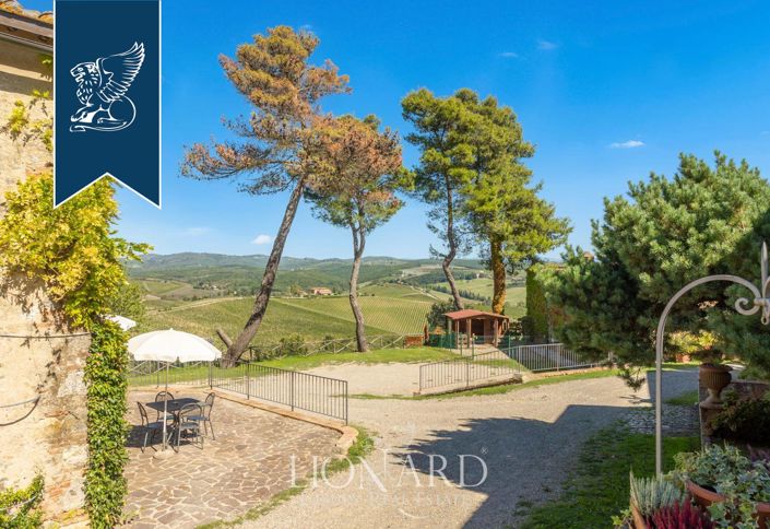 Image No.11-13 Bed Farmhouse for sale