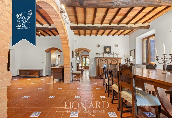 Image No.14-13 Bed Farmhouse for sale