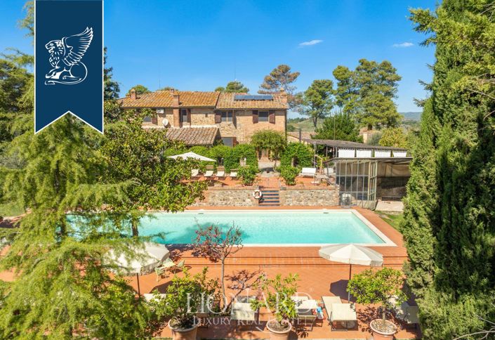 Image No.2-13 Bed Farmhouse for sale