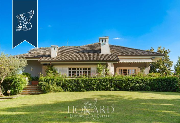 Image No.2-5 Bed Villa for sale