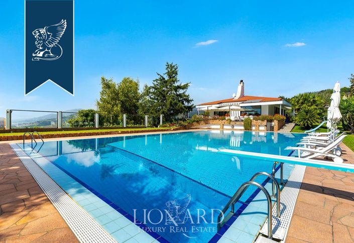 Image No.2-4 Bed Villa for sale