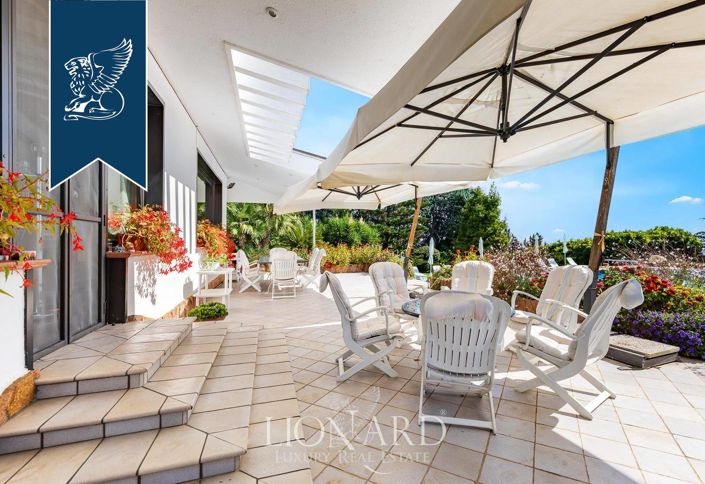 Image No.5-4 Bed Villa for sale