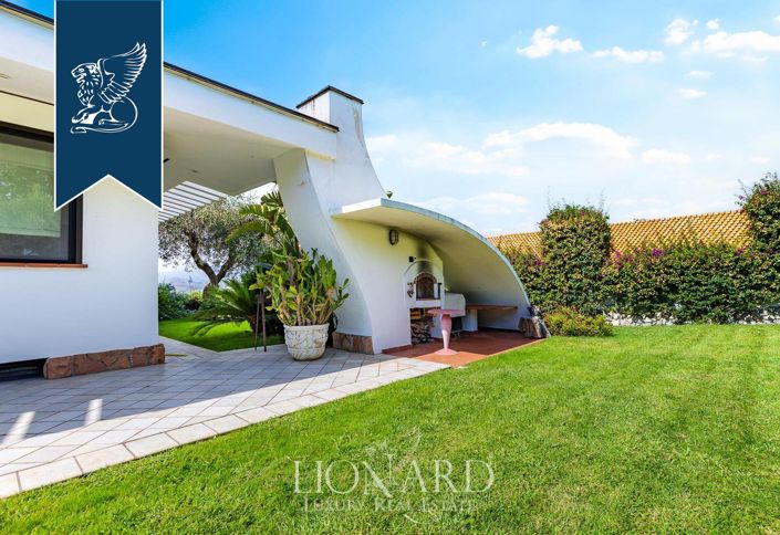 Image No.7-4 Bed Villa for sale