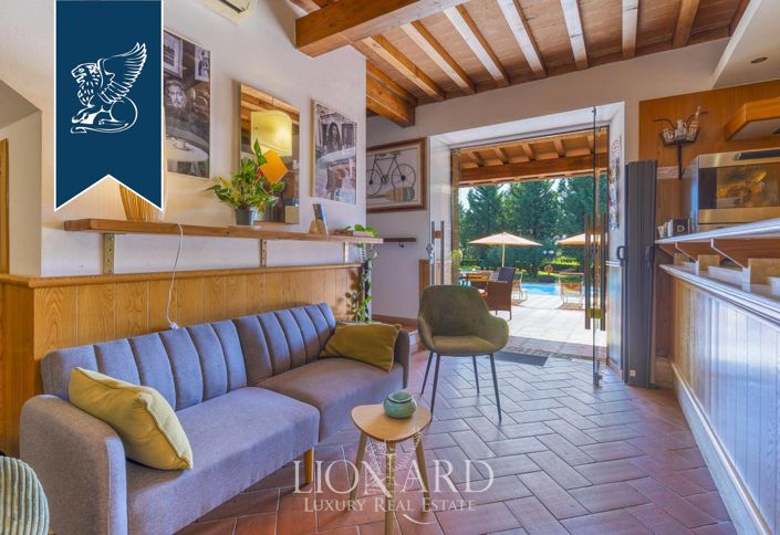 Image No.15-20 Bed Hotel for sale