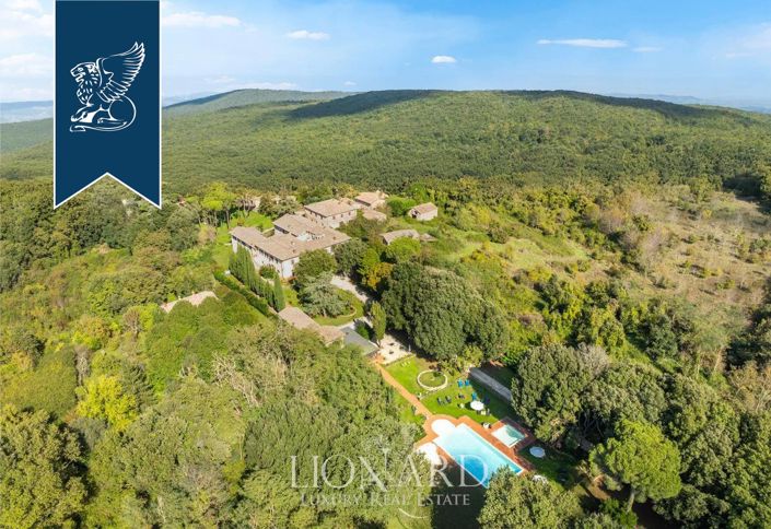 Image No.1-28 Bed Villa for sale