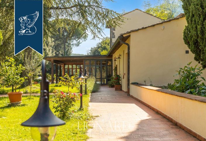 Image No.12-28 Bed Villa for sale