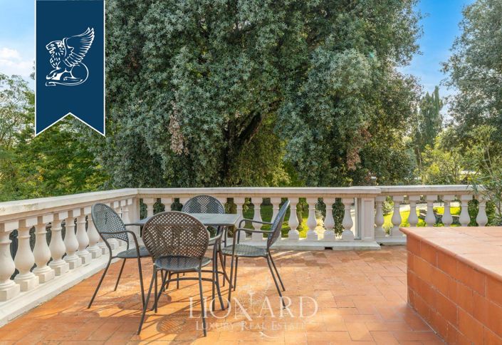 Image No.13-28 Bed Villa for sale