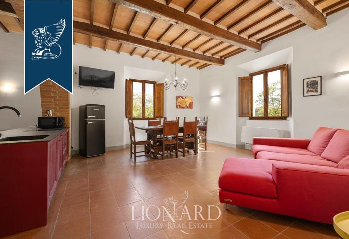 Image No.18-28 Bed Villa for sale