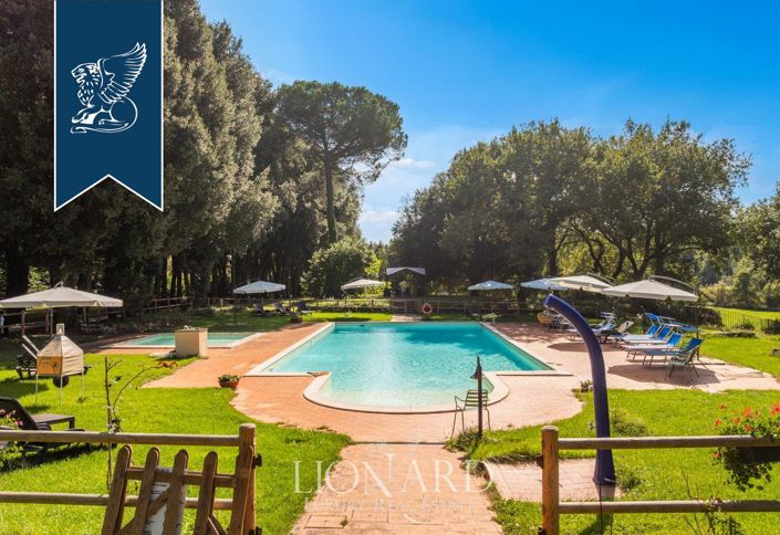 Image No.6-28 Bed Villa for sale