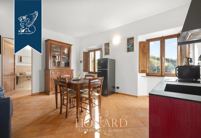 Image No.19-28 Bed Villa for sale