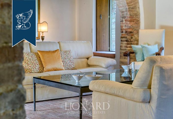 Image No.15-7 Bed Villa for sale