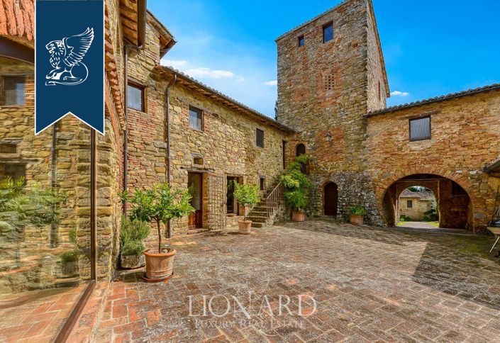 Image No.7-7 Bed Villa for sale