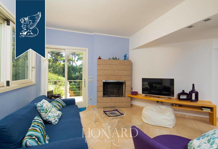 Image No.10-6 Bed Villa for sale