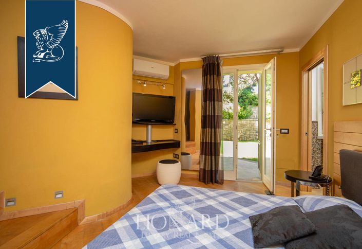 Image No.16-6 Bed Villa for sale