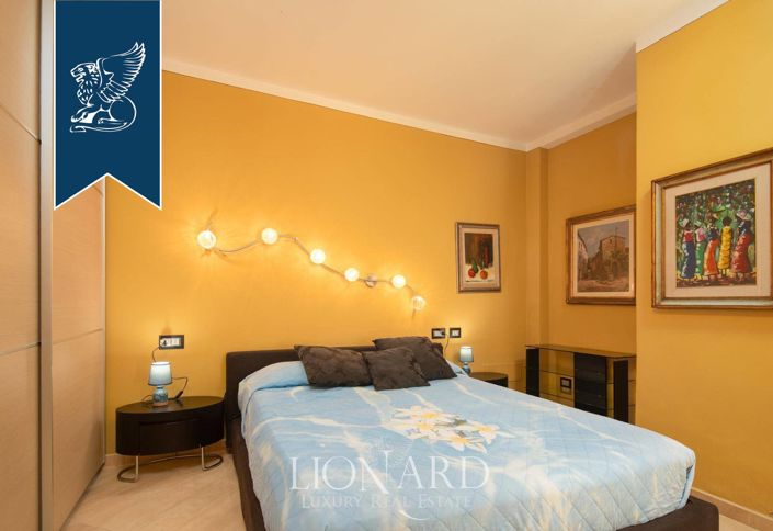 Image No.18-6 Bed Villa for sale