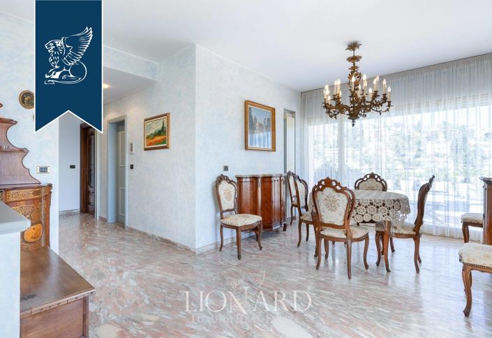 Image No.11-3 Bed Apartment for sale