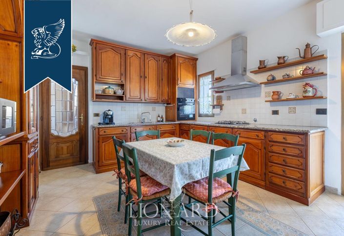 Image No.13-3 Bed Apartment for sale