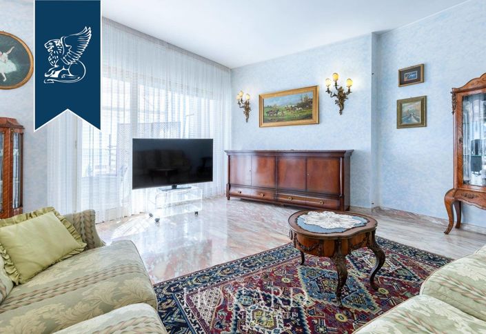 Image No.9-3 Bed Apartment for sale