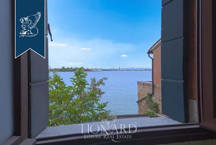 Image No.11-6 Bed Villa for sale