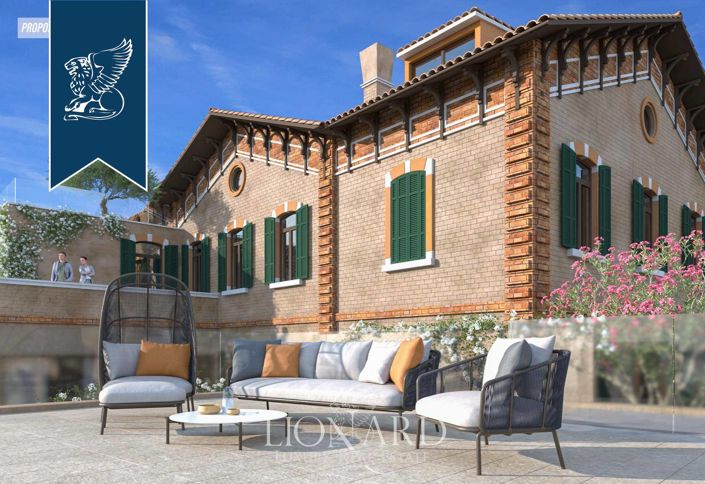 Image No.4-6 Bed Villa for sale