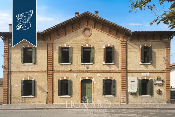 Image No.6-6 Bed Villa for sale