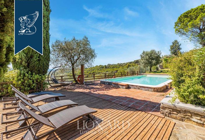 Image No.3-7 Bed Villa for sale