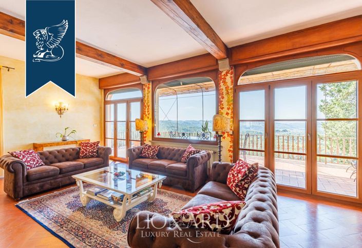 Image No.8-7 Bed Villa for sale