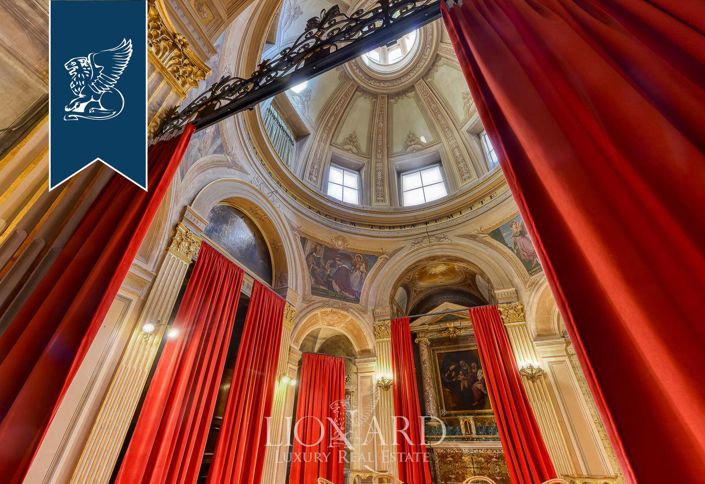 Image No.5-40 Bed Property for sale