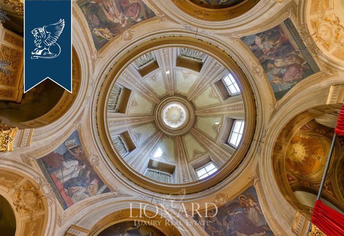 Image No.7-40 Bed Property for sale