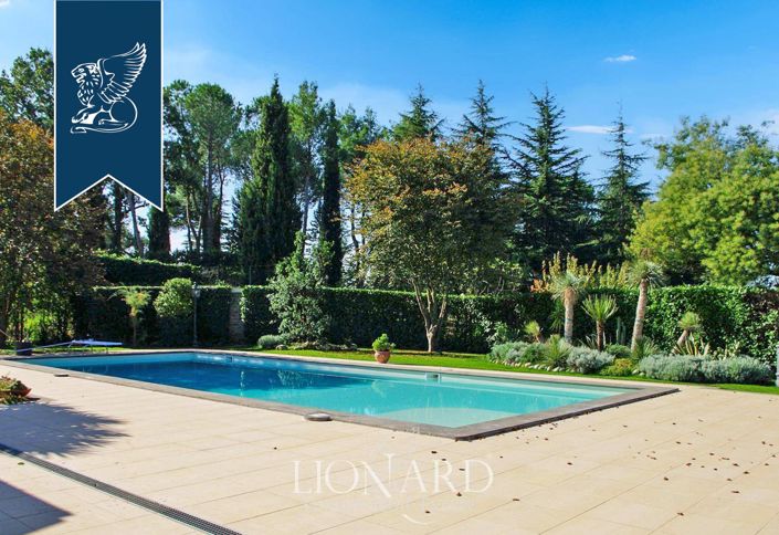 Image No.4-6 Bed Villa for sale