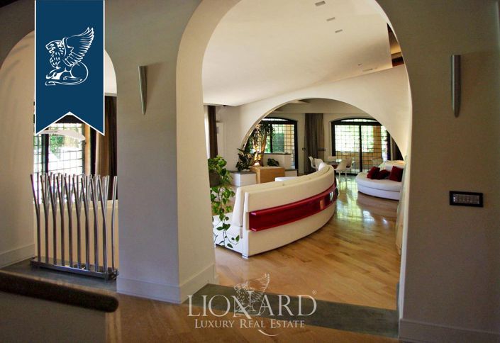 Image No.5-6 Bed Villa for sale