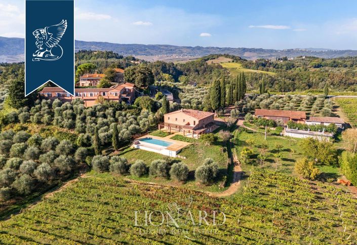 Image No.1-Ferme de 11 chambres à vendre à Terricciola