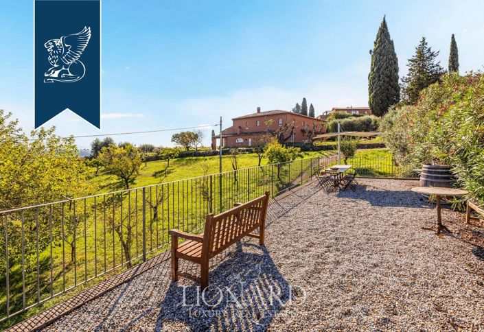 Image No.15-Ferme de 11 chambres à vendre à Terricciola