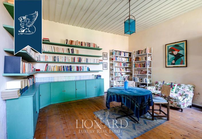 Image No.17-9 Bed Villa for sale