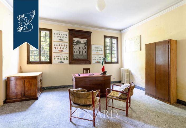 Image No.19-9 Bed Villa for sale