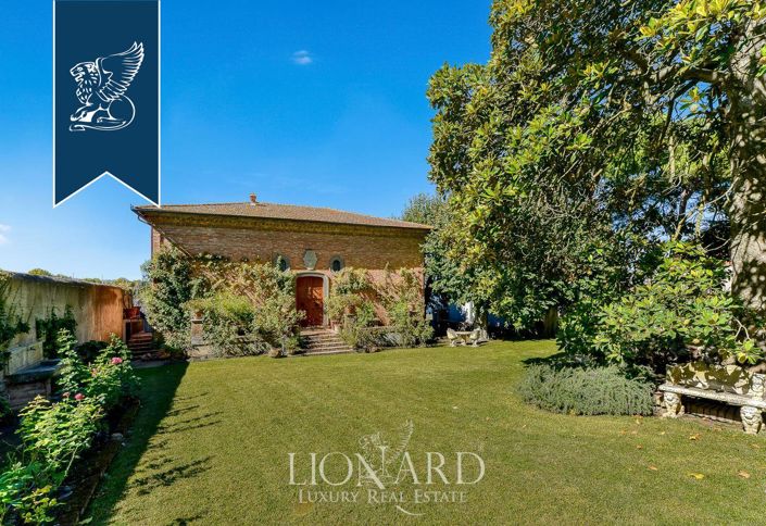 Image No.16-2 Bed Villa for sale