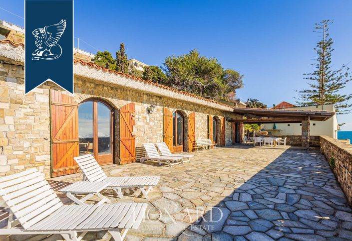 Image No.10-Villa de 4 chambres à vendre à Imperia