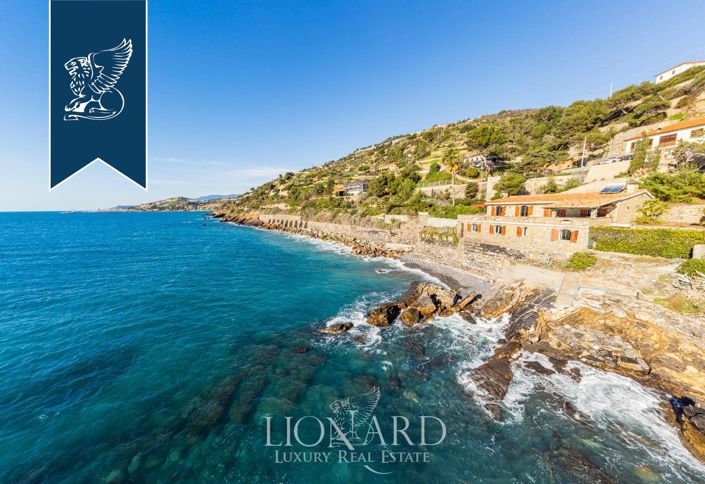 Image No.2-Villa de 4 chambres à vendre à Imperia