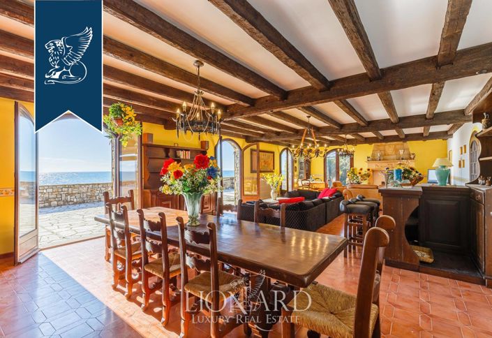 Image No.38-Villa de 4 chambres à vendre à Imperia