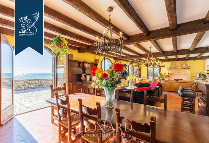 Image No.40-Villa de 4 chambres à vendre à Imperia