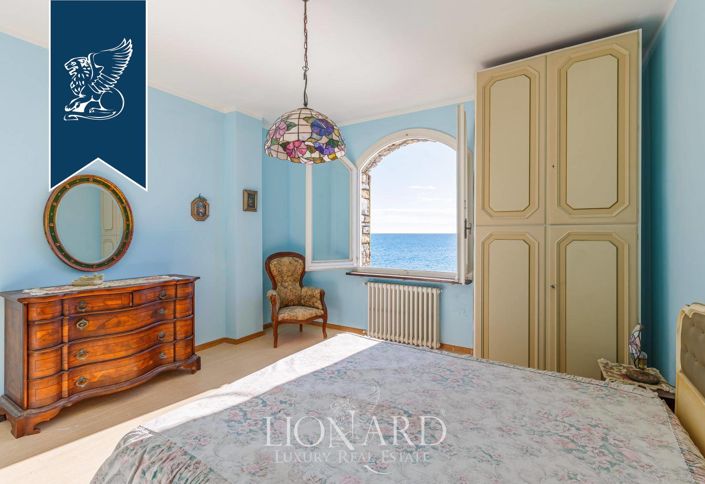 Image No.53-Villa de 4 chambres à vendre à Imperia