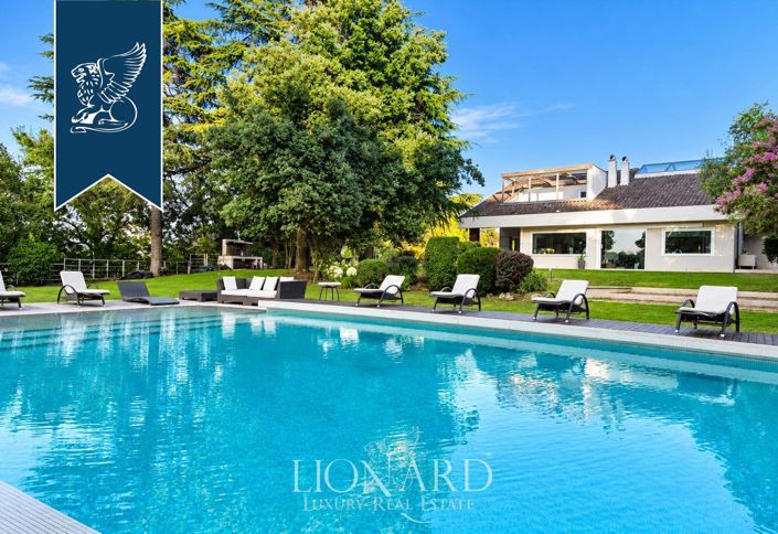 Image No.2-7 Bed Villa for sale