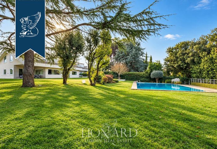 Image No.3-7 Bed Villa for sale
