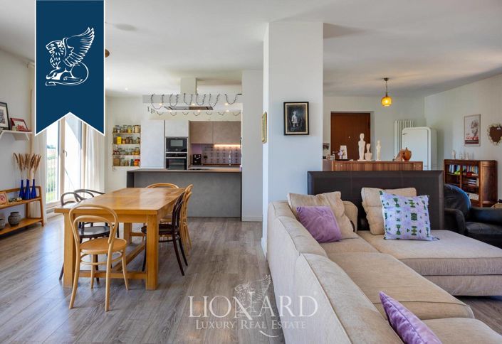 Image No.10-6 Bed Villa for sale