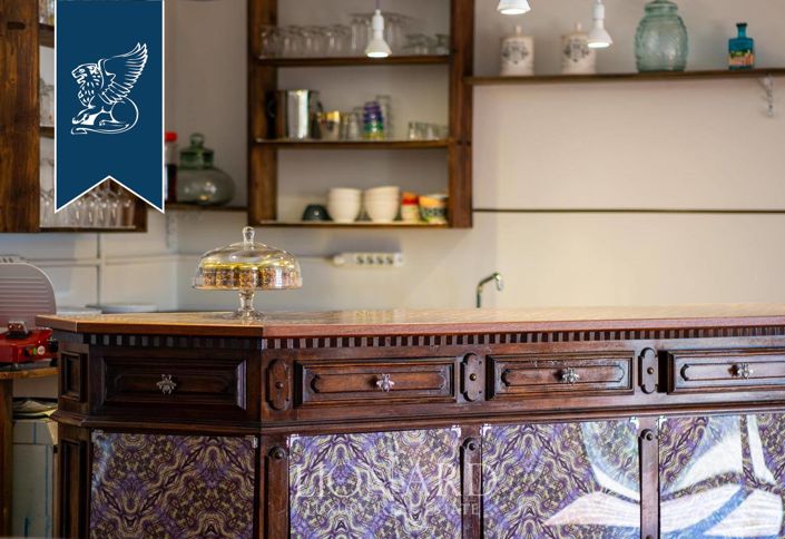 Image No.18-6 Bed Villa for sale