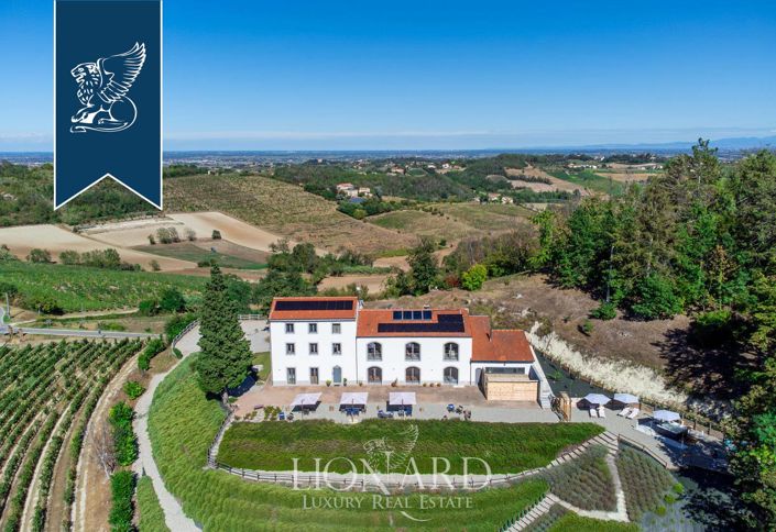 Image No.2-6 Bed Villa for sale