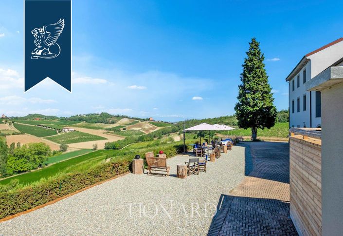 Image No.4-6 Bed Villa for sale