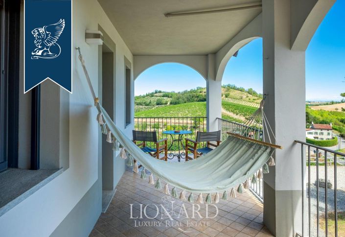 Image No.8-6 Bed Villa for sale