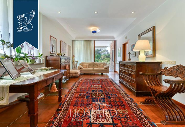 Image No.19-5 Bed Villa for sale