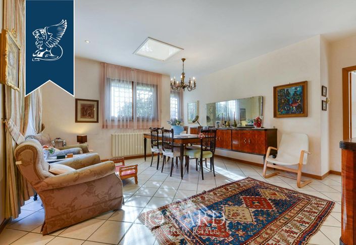 Image No.20-5 Bed Villa for sale